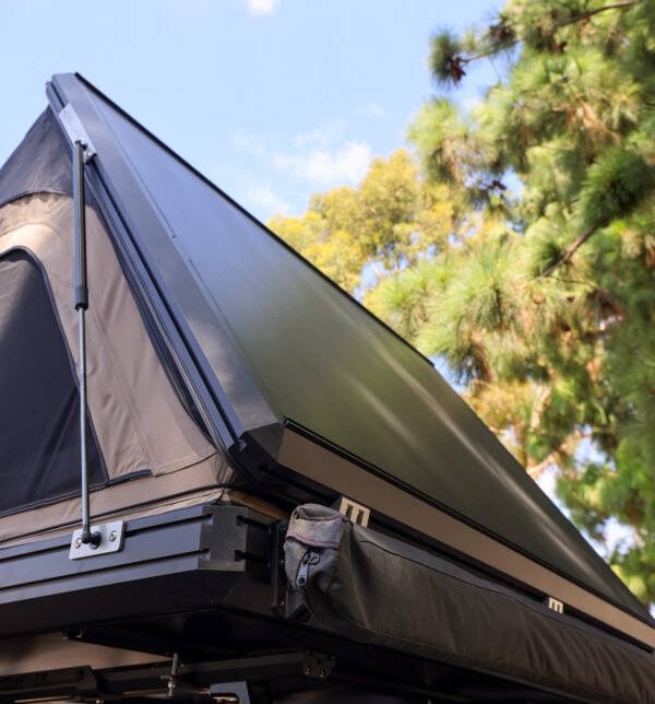 SIDE OPENING HARD ROOF TOP TENT