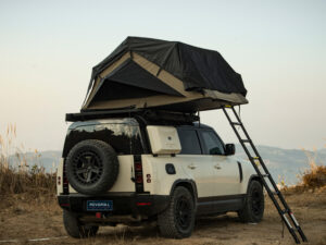 SS001 SNAIL SOFT SHELL ROOF TOP TENT - 52 - TAUPE BODY & BLACK RAINFLY1